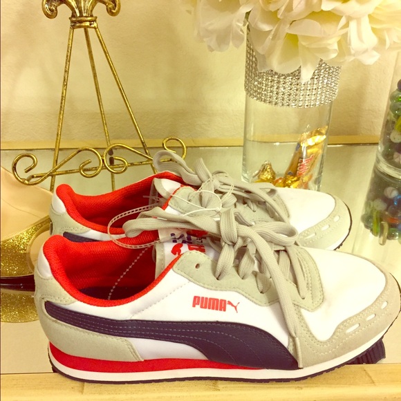 Puma tennies shoes 6.5 men and size 8 Wom - Picture 1 of 2